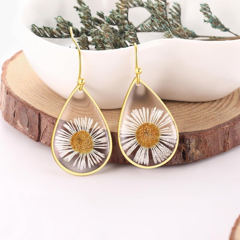 AUNTESIGN Store Forget-Me-Not and Queen Anne's Lace Pressed Wildflower Earrings | Pressed Flower Earrings | Handmade Drop and Dangle Earrings | Gift for Woman - Image 3